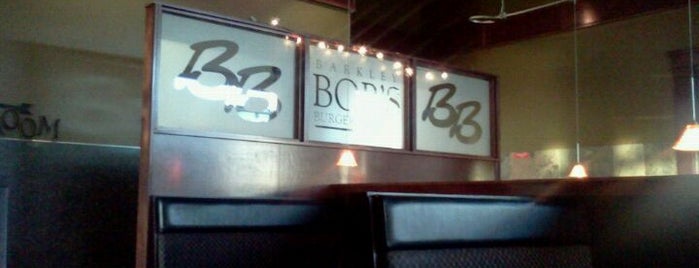 Bob's Burgers & Brew is one of Lori : понравившиеся места.