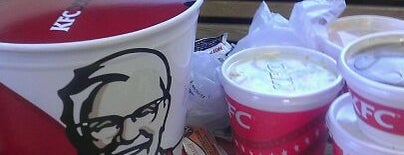 KFC is one of Lugares favoritos de Brian.