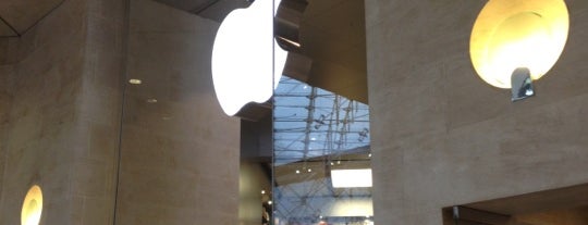 Apple Carrousel du Louvre is one of Apple Stores France.