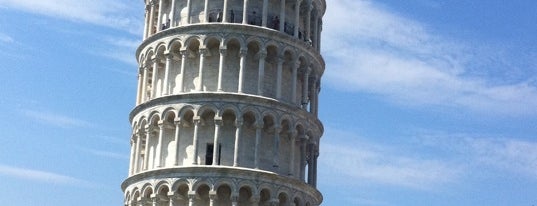 Tower of Pisa is one of Bennissimo Italia.