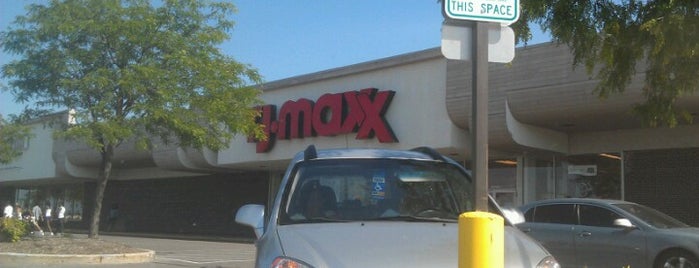 T.J. Maxx is one of Locais curtidos por Kat.