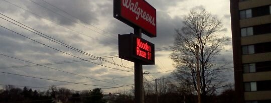 Walgreens is one of Tempat yang Disukai Alejandro.