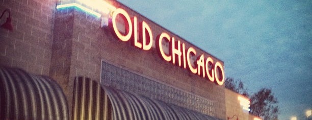 Old Chicago is one of สถานที่ที่ A ถูกใจ.