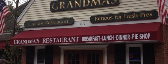 Grandmas Pie Shop is one of Lugares guardados de Tamara.