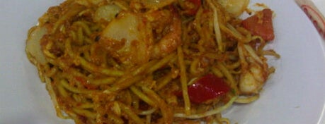 Singapore Hainanese Chicken Rice is one of Restaurant/Foodcourt.