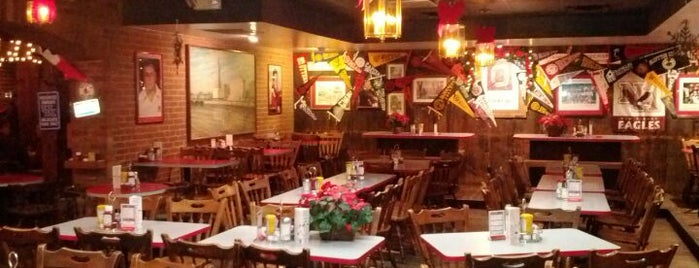 Plank's Cafe & Pizzeria is one of สถานที่ที่บันทึกไว้ของ Gerry.