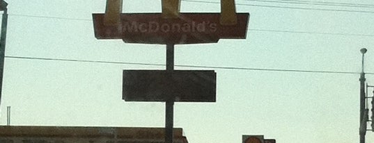 McDonald's is one of Orte, die Michael gefallen.