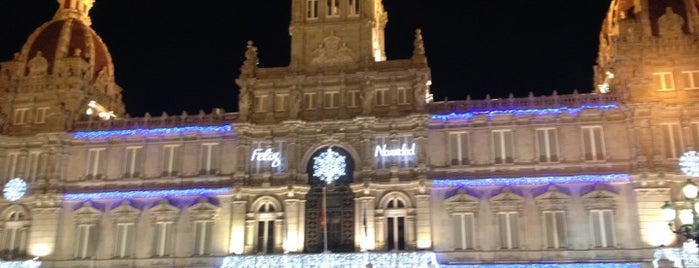 Praza de María Pita is one of Coruña en un dia.