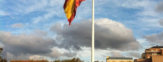 Jardines del Descubrimiento is one of Madrid en Parques.