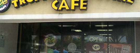 Tropical Smoothie Cafe is one of Posti che sono piaciuti a Linda.