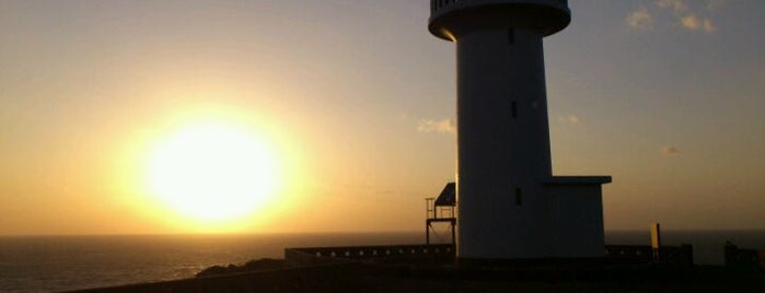 Osezaki Lighthouse is one of 日本の夕陽百選.