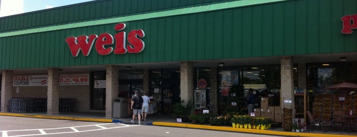 Weis Markets is one of Locais curtidos por Taylor.