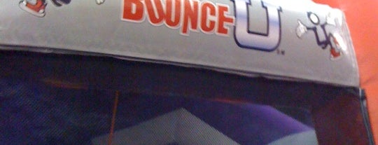 Bounce U is one of Lieux qui ont plu à Justin.