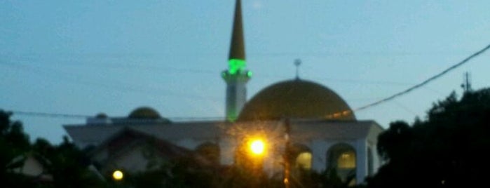 Masjid Ar-Rahman Kg Tunku is one of Baitullah : Masjid & Surau.