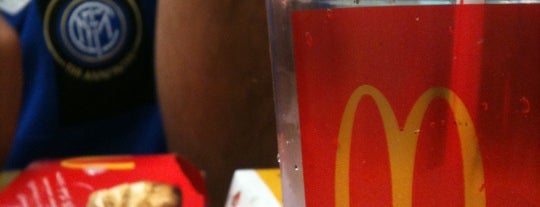 McDonald's is one of restaurantes.