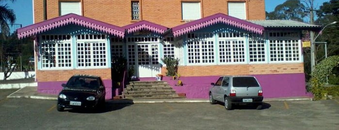 Hotel Pequenino is one of Hotéis.