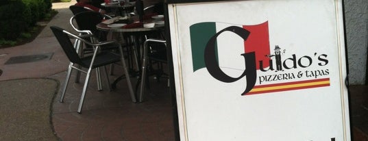 Guido's Pizzeria & Tapas is one of Tempat yang Disukai Christian.