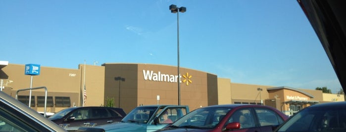 Walmart Supercenter is one of Lieux qui ont plu à Josue.