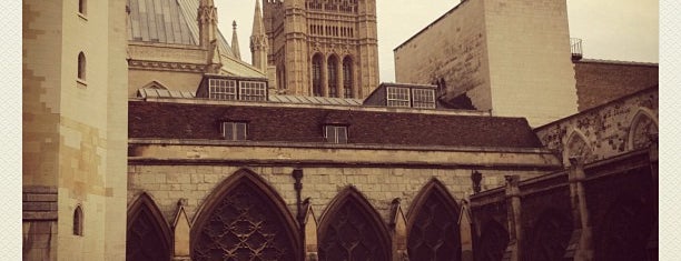 Abbaye de Westminster is one of Churches.