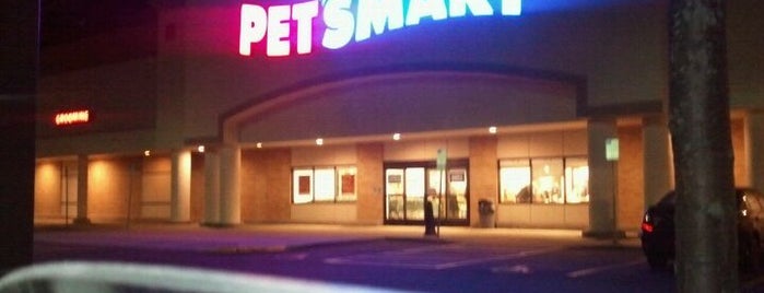 PetSmart is one of 🐶 Places to take your Dog 🐶.