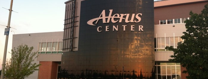 Alerus Center is one of Orte, die Brad gefallen.