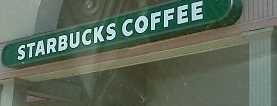 Starbucks is one of สถานที่ที่ Medina ถูกใจ.