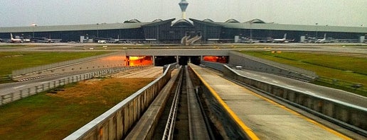 Aerotrain Station (Main Terminal) is one of Tempat yang Disukai Kit.