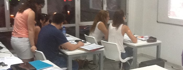 Academia Cimbra is one of murcia clases particulares ingles.