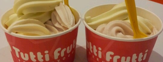 Tutti Frutti Frozen Yogurt is one of Lieux qui ont plu à Patricia.