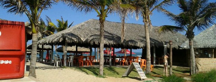 Barraca Tadeu Beach is one of สถานที่ที่ Luciana ถูกใจ.