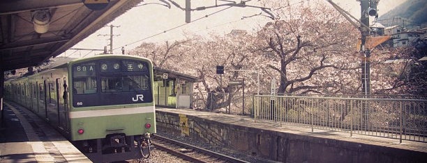 Kawachi-Katakami Station is one of 関西本線.