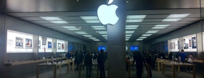Apple Campania is one of All Apple Stores in Europe.