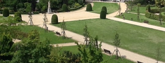 Jardin du Roi is one of Le Bruxelles de VDB.