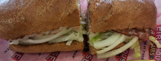 Firehouse Subs is one of Vicさんのお気に入りスポット.