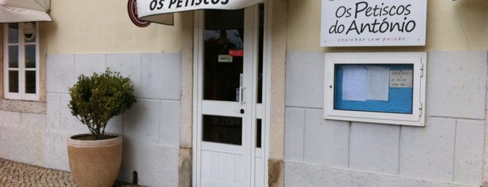 Petiscos do António is one of Lugares favoritos de Ricardo.