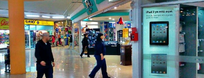 JPT Duty Free is one of Lugares.