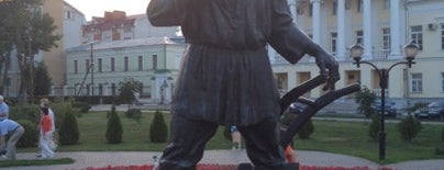 Памятник тамбовскому мужику is one of A local’s guide: 48 hours in gorod Tambov, Rossiya.