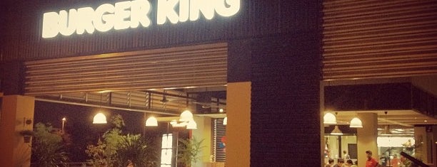 Burger King is one of Tempat yang Disukai ꌅꁲꉣꂑꌚꁴꁲ꒒.