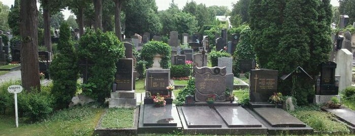 Friedhof Hietzing is one of Vi2.