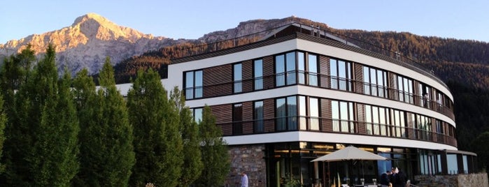 Kempinski Hotel Berchtesgaden is one of Tempat yang Disimpan Martins.