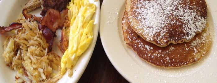 Fleur De Lis Cafe is one of Must-visit Breakfast Spots in Louisville.