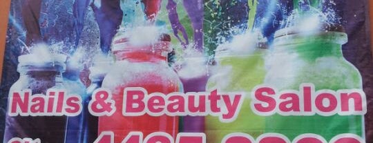 Posh Nails & Beauty Salon is one of สถานที่ที่ AdRiAnUzHkA ถูกใจ.