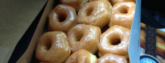 Jerry's Donuts is one of Posti salvati di Shawn.