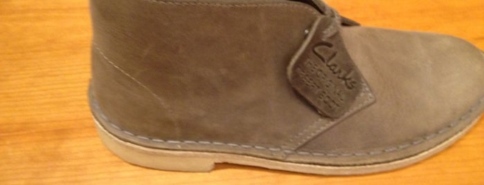 Clarks (mall of louisiana) is one of Bradさんのお気に入りスポット.