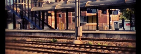 Station Woerden is one of Posti che sono piaciuti a Yunus.