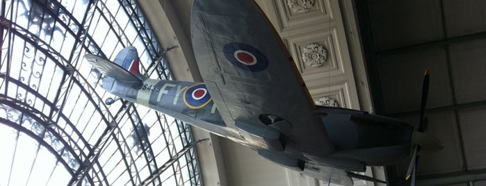 Royal Museum of the Armed Forces and Military History is one of Stuff I want to see and do in Bruxelles.