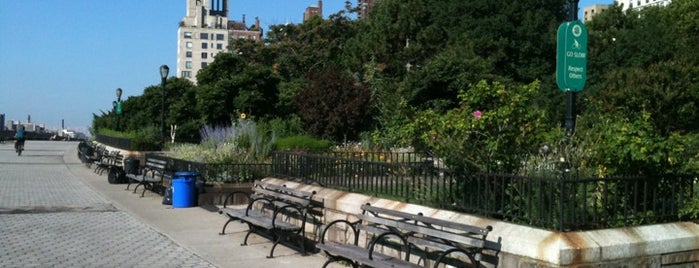 Carl Schurz Park is one of Favorite FREE NYC Outdoors.