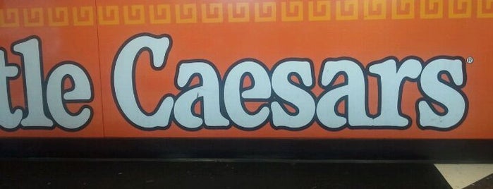 Little Caesars Pizza is one of สถานที่ที่ Brownstone Living NYC ถูกใจ.