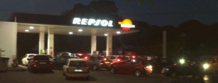 Estación de Servicio Repsol is one of Repsol.