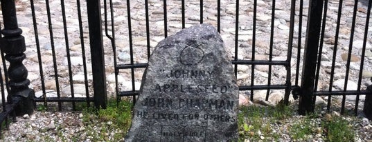 Johnny Appleseed's Gravesite is one of Historical Places.